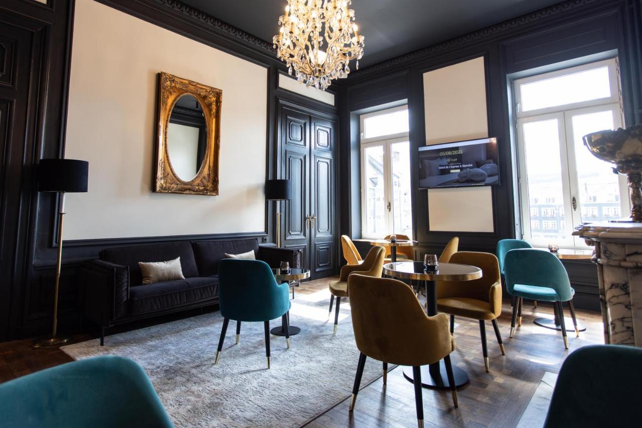 Hotel Petit-roannay 3*